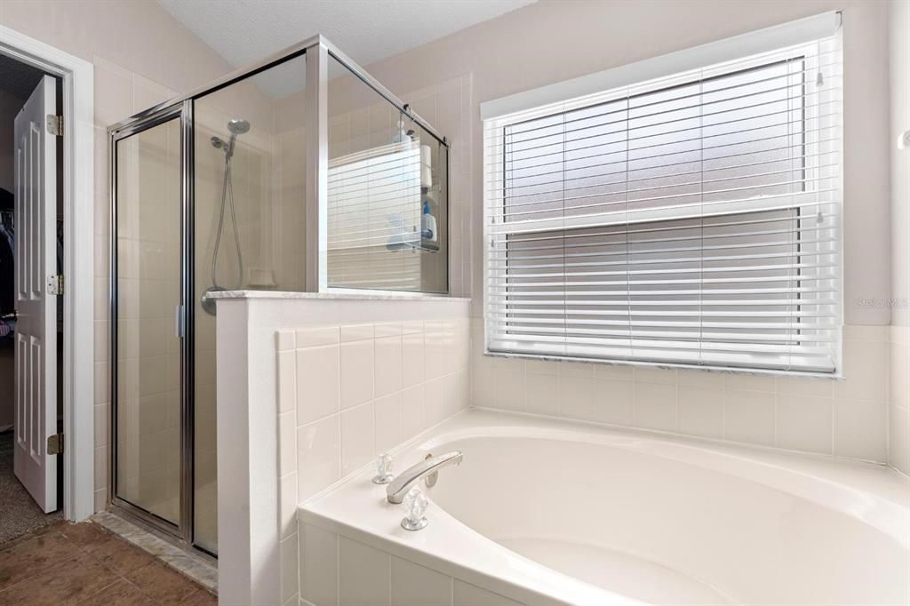 Active With Contract: $550,000 (3 beds, 2 baths, 1536 Square Feet)