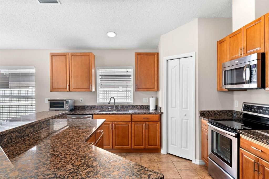 Active With Contract: $550,000 (3 beds, 2 baths, 1536 Square Feet)