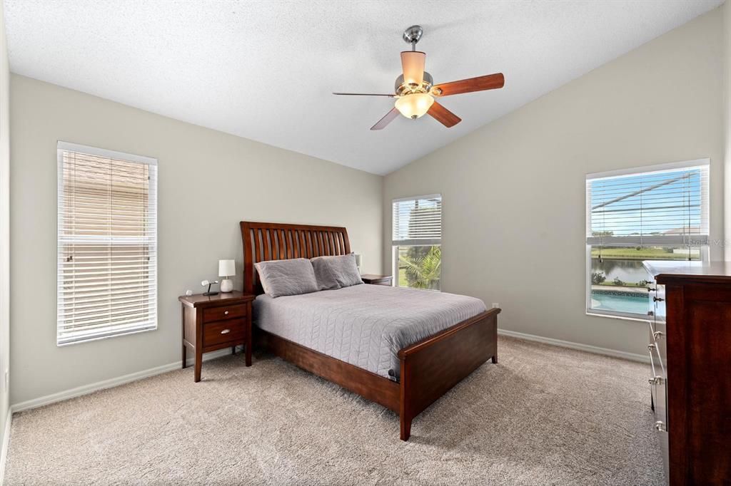 Active With Contract: $550,000 (3 beds, 2 baths, 1536 Square Feet)