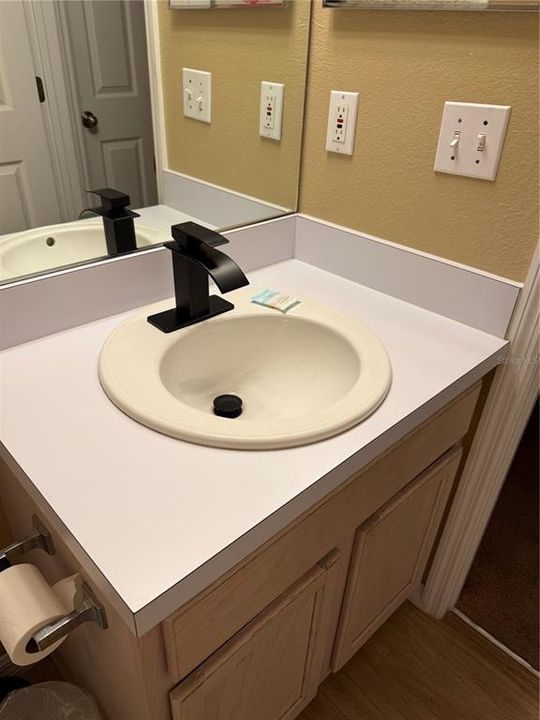 Active With Contract: $349,999 (4 beds, 2 baths, 1676 Square Feet)