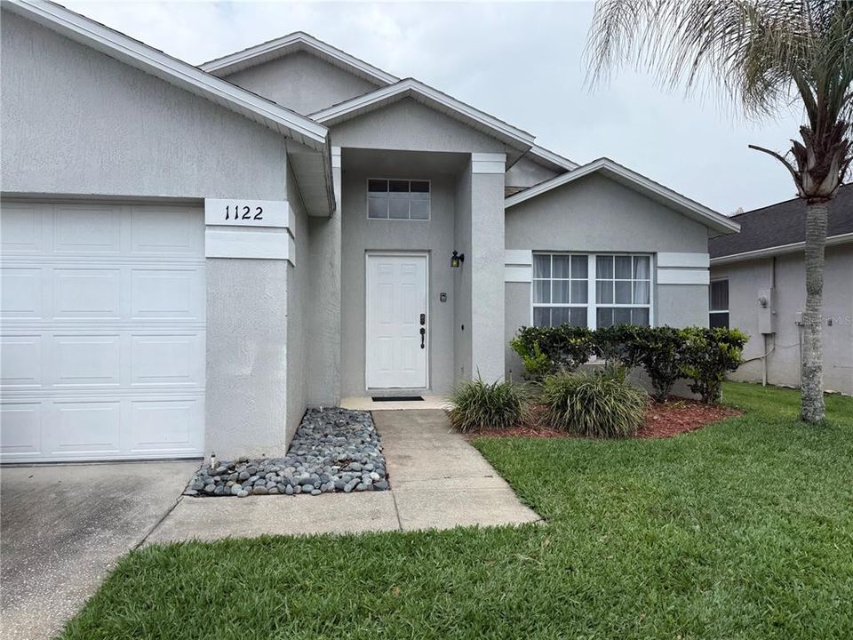 Active With Contract: $349,999 (4 beds, 2 baths, 1676 Square Feet)