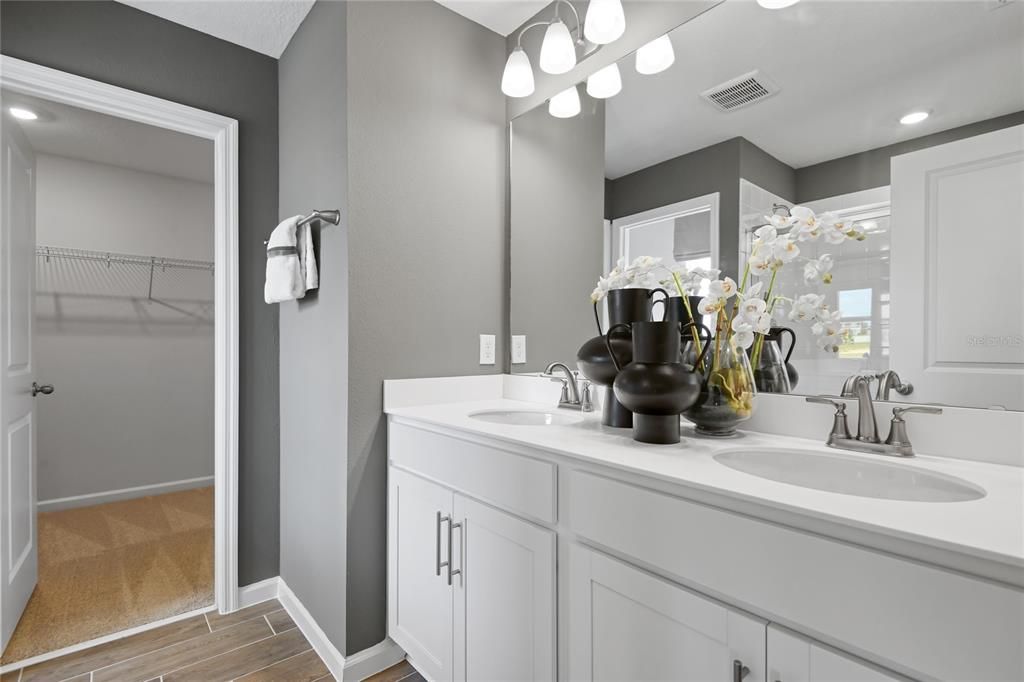 For Sale: $426,999 (5 beds, 3 baths, 2350 Square Feet)