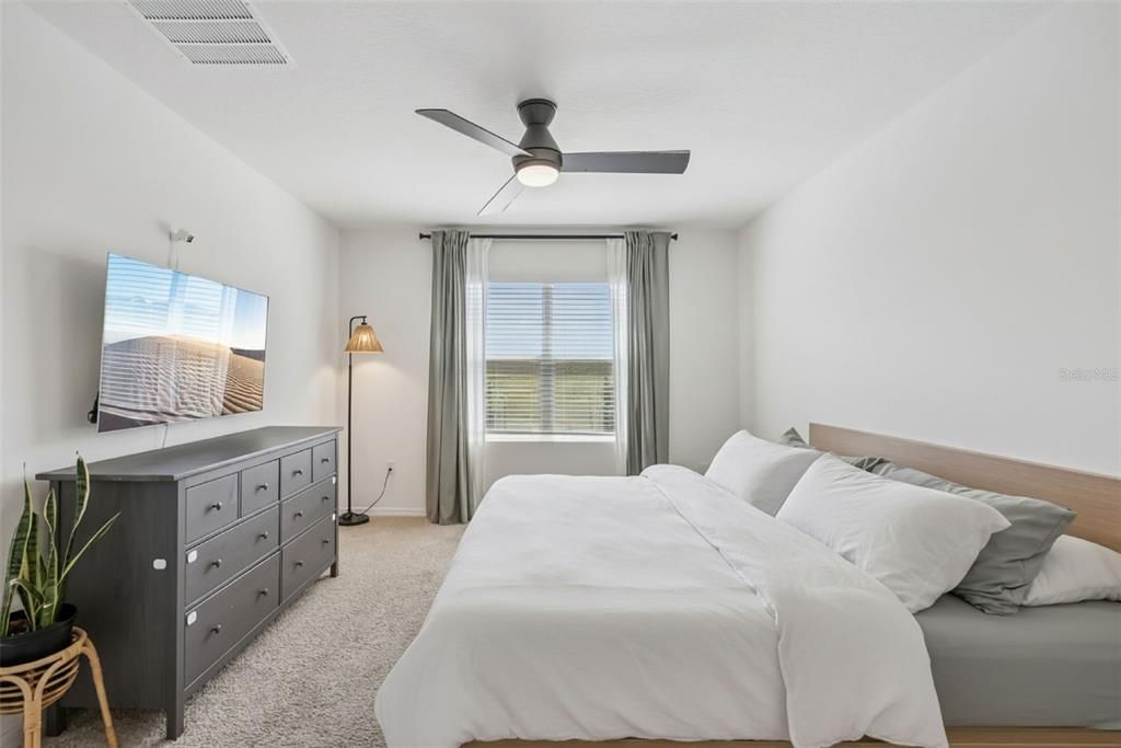 En Venta: $420,900 (4 camas, 2 baños, 1836 Pies cuadrados)