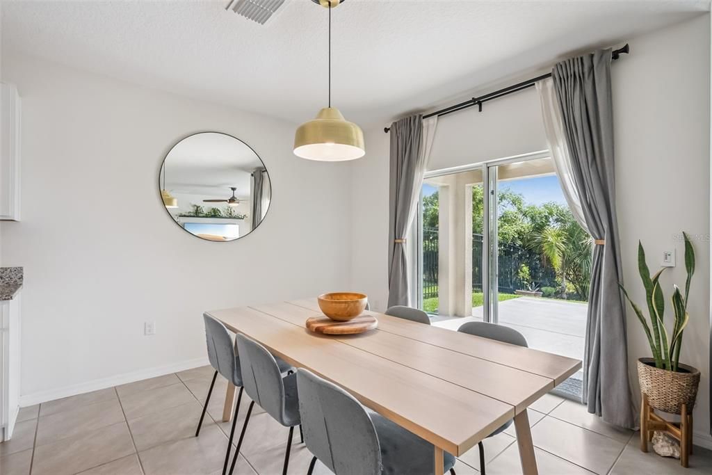 En Venta: $420,900 (4 camas, 2 baños, 1836 Pies cuadrados)