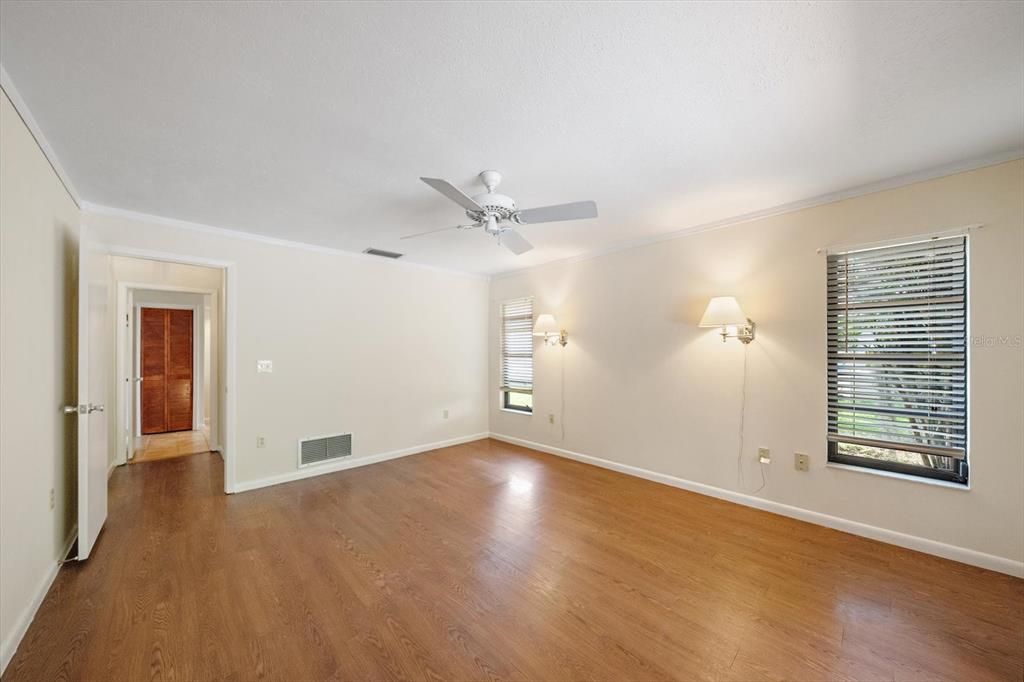 For Sale: $599,000 (3 beds, 2 baths, 2136 Square Feet)