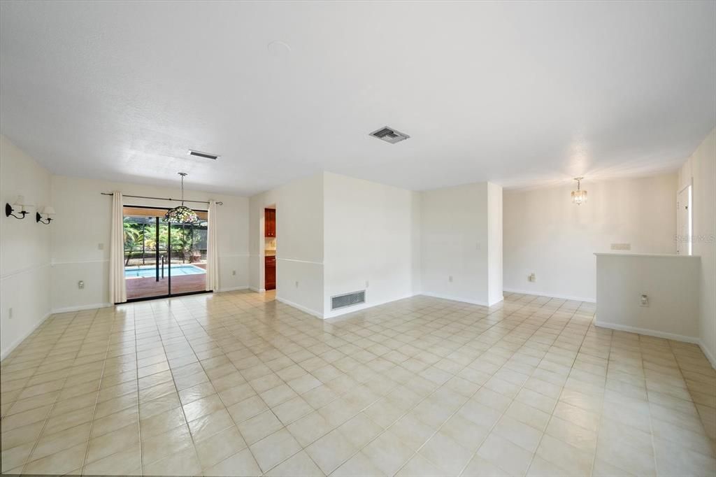 For Sale: $599,000 (3 beds, 2 baths, 2136 Square Feet)