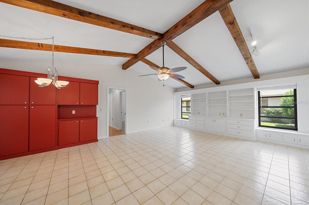 For Sale: $599,000 (3 beds, 2 baths, 2136 Square Feet)