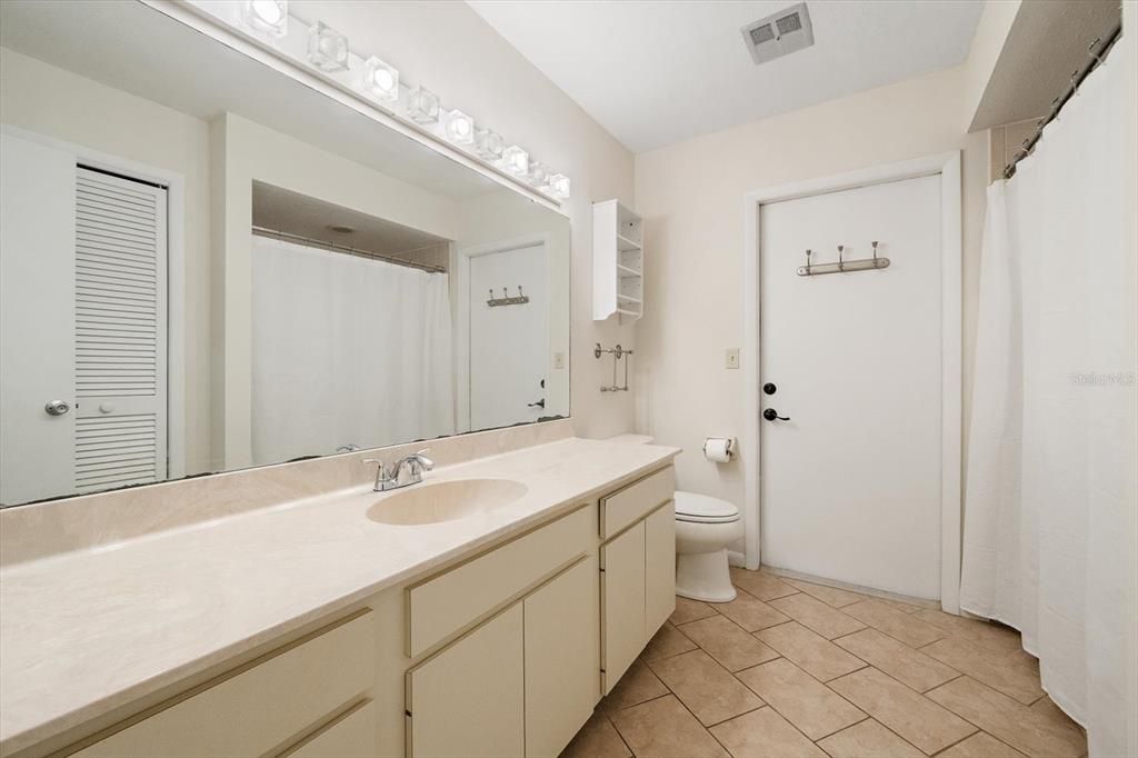 For Sale: $599,000 (3 beds, 2 baths, 2136 Square Feet)