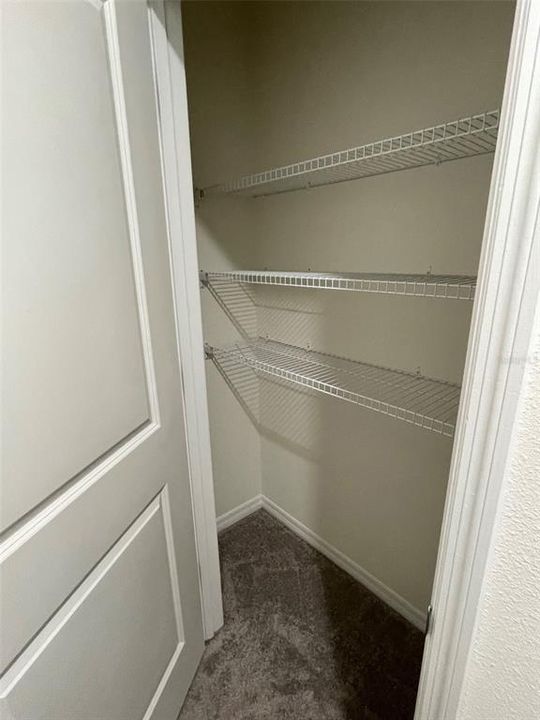 For Rent: $3,250 (5 beds, 3 baths, 2605 Square Feet)