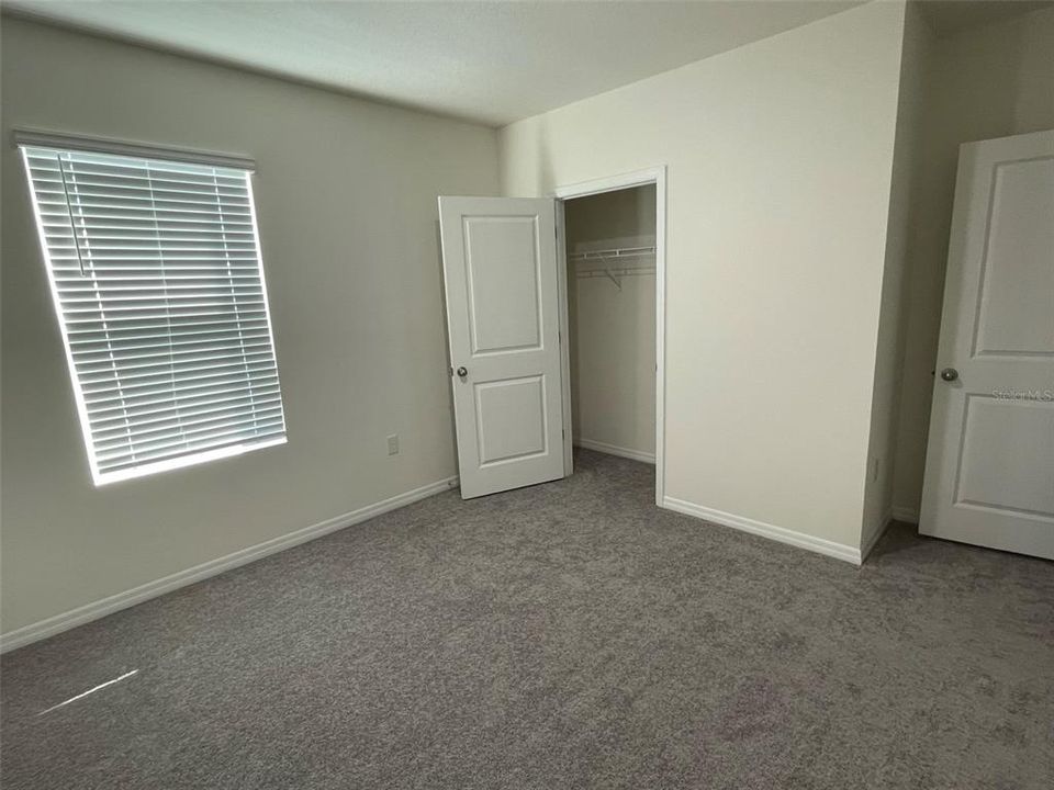 For Rent: $3,250 (5 beds, 3 baths, 2605 Square Feet)