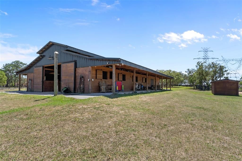 Active With Contract: $975,000 (3 beds, 3 baths, 2016 Square Feet)