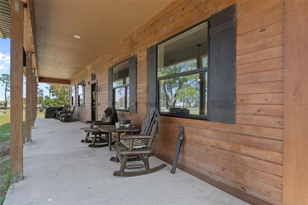 Active With Contract: $975,000 (3 beds, 3 baths, 2016 Square Feet)