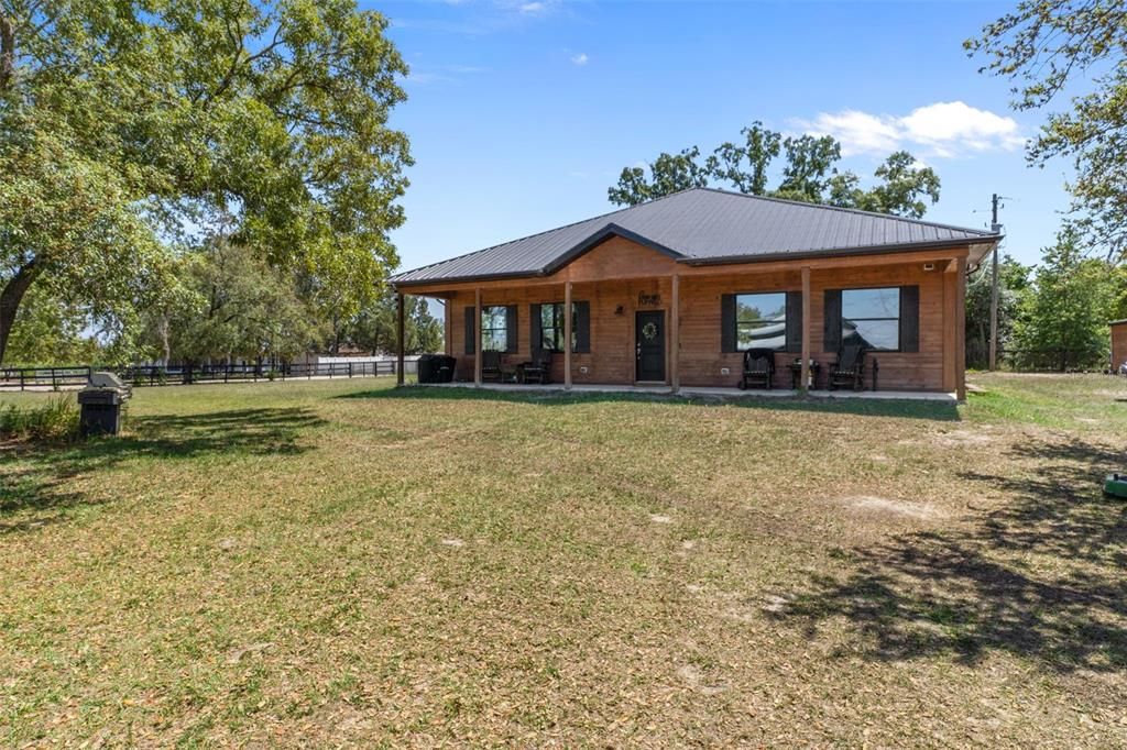 Active With Contract: $975,000 (3 beds, 3 baths, 2016 Square Feet)