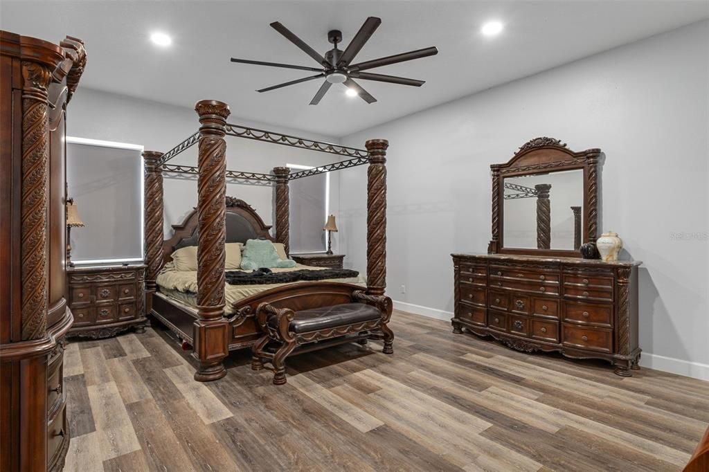 Active With Contract: $975,000 (3 beds, 3 baths, 2016 Square Feet)