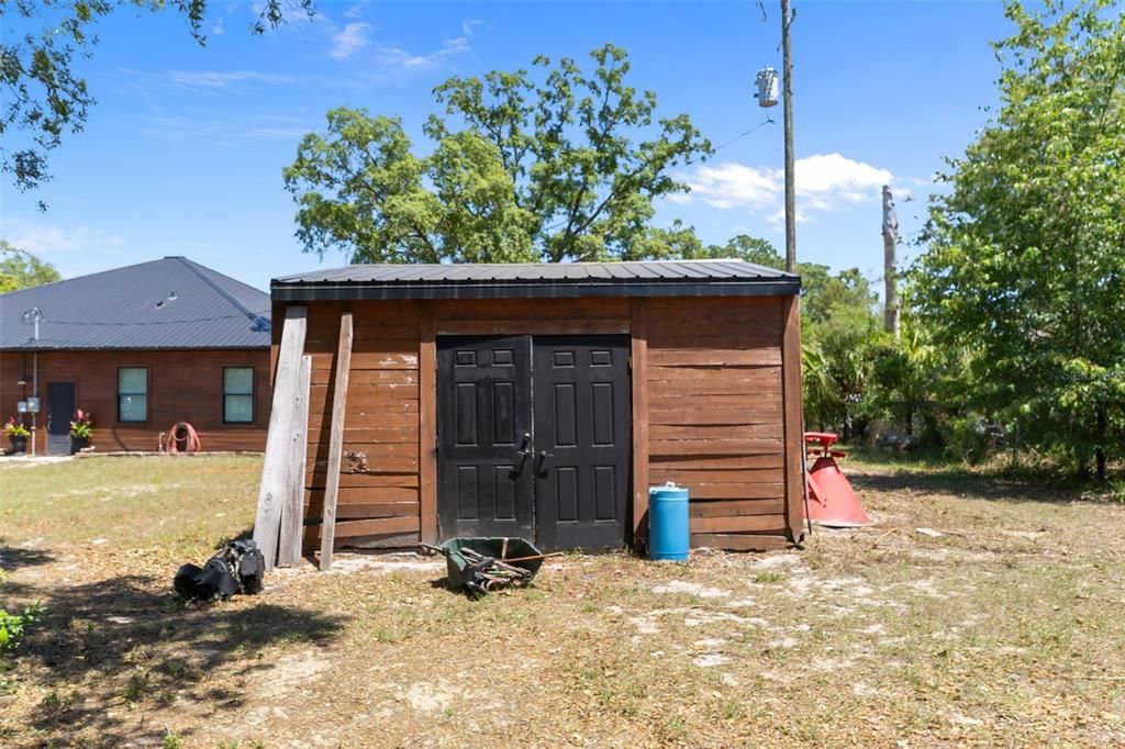Active With Contract: $975,000 (3 beds, 3 baths, 2016 Square Feet)