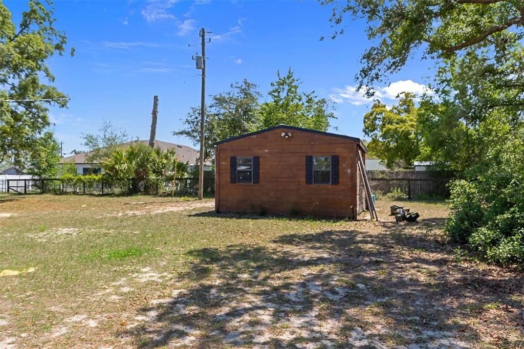 Active With Contract: $975,000 (3 beds, 3 baths, 2016 Square Feet)