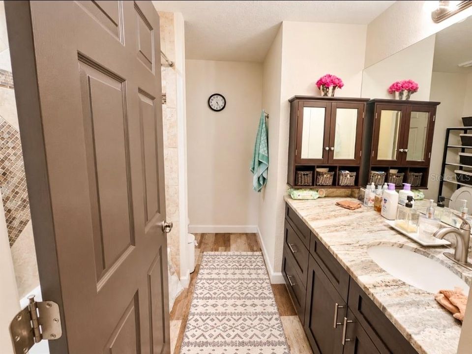 На продажу: $439,900 (5 спален, 3 ванн, 2258 Квадратных фут)