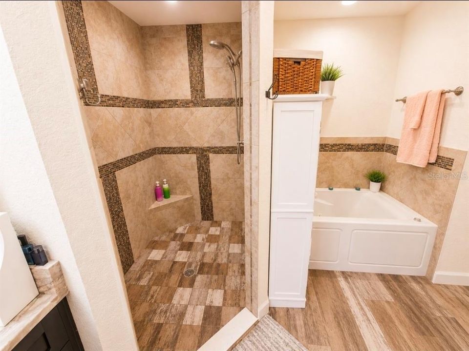 На продажу: $439,900 (5 спален, 3 ванн, 2258 Квадратных фут)