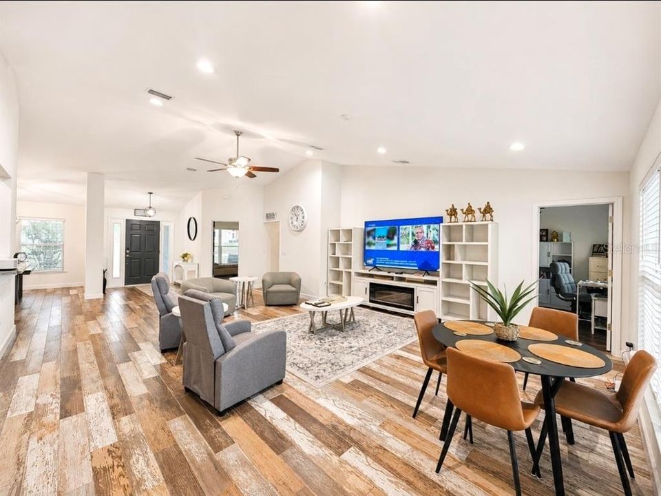 На продажу: $439,900 (5 спален, 3 ванн, 2258 Квадратных фут)