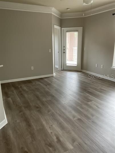 В аренду: $1,775 (2 спален, 2 ванн, 1076 Квадратных фут)