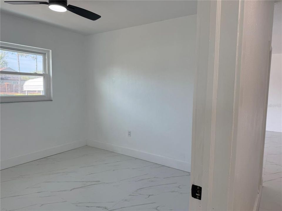 For Sale: $287,000 (4 beds, 2 baths, 1300 Square Feet)