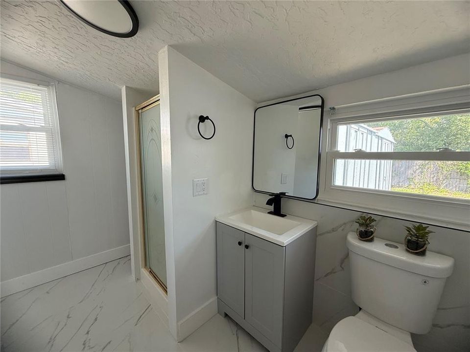 For Sale: $287,000 (4 beds, 2 baths, 1300 Square Feet)
