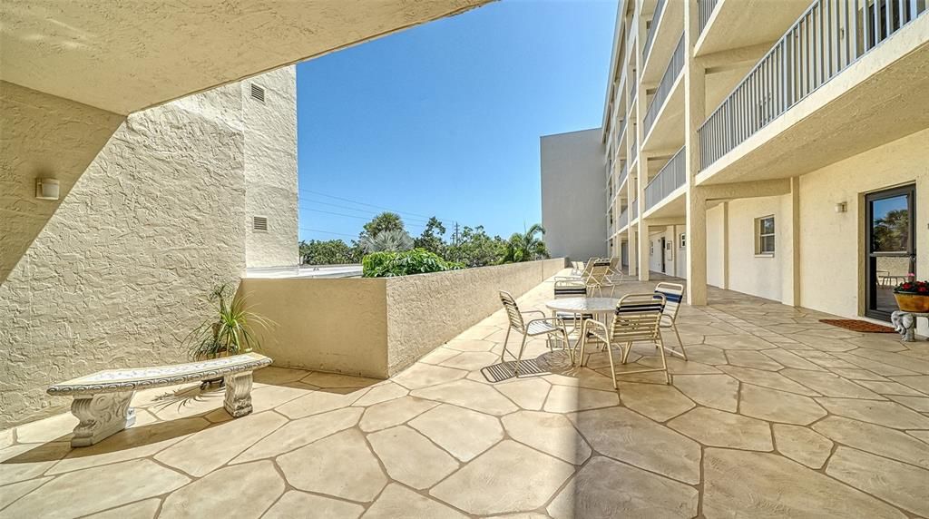 For Rent: $12,000 (2 beds, 2 baths, 1389 Square Feet)