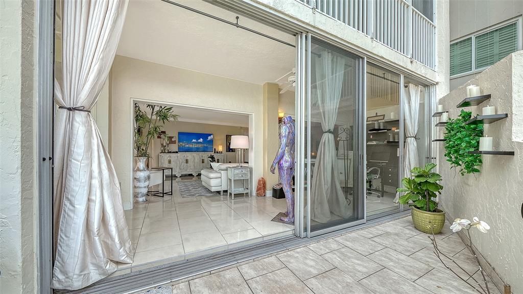 For Rent: $12,000 (2 beds, 2 baths, 1389 Square Feet)