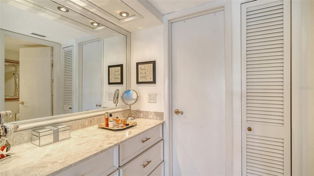 For Rent: $12,000 (2 beds, 2 baths, 1389 Square Feet)