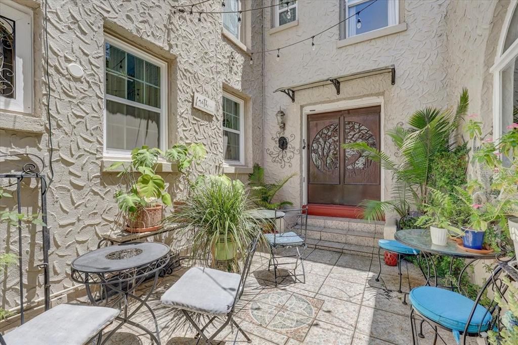 For Sale: $2,250,000 (5 beds, 5 baths, 3599 Square Feet)