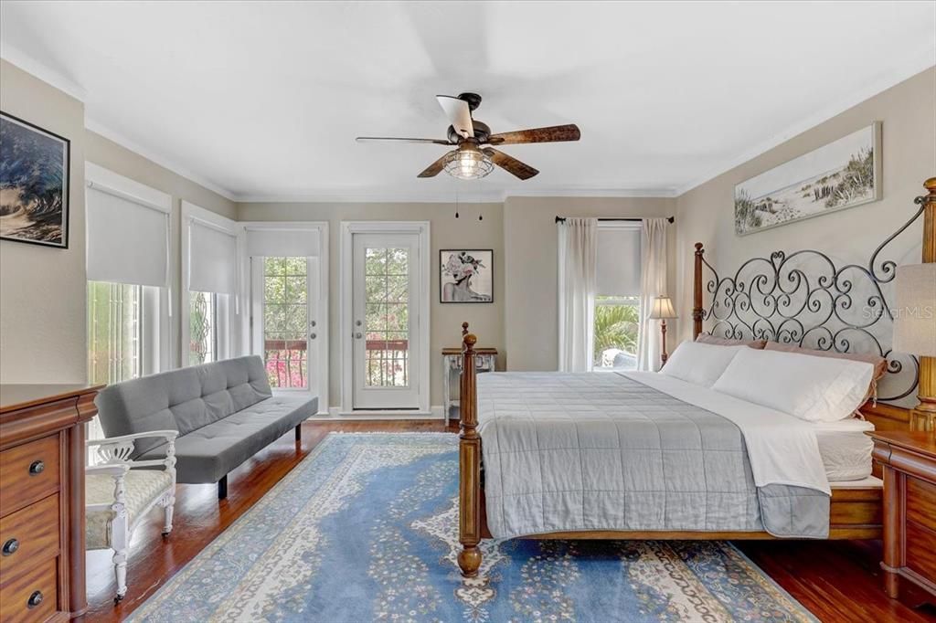For Sale: $2,250,000 (5 beds, 5 baths, 3599 Square Feet)