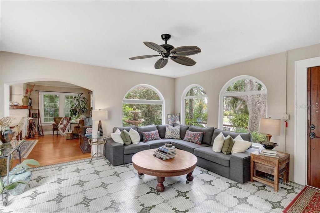 For Sale: $2,250,000 (5 beds, 5 baths, 3599 Square Feet)