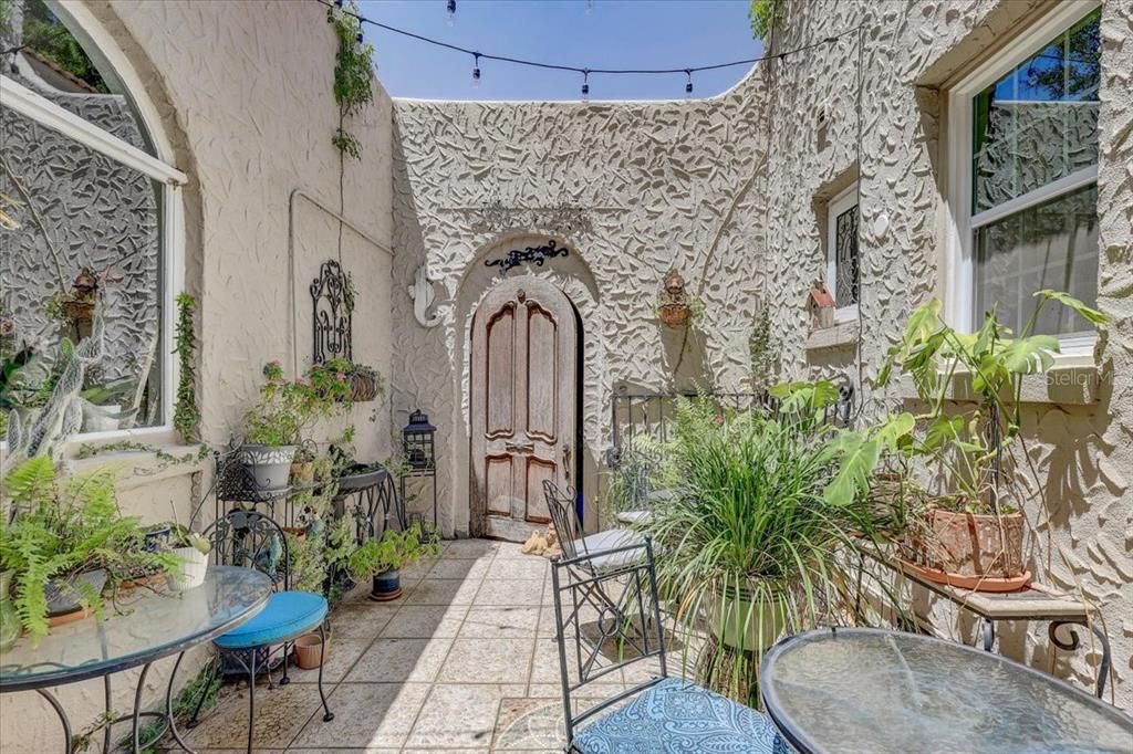 For Sale: $2,250,000 (5 beds, 5 baths, 3599 Square Feet)