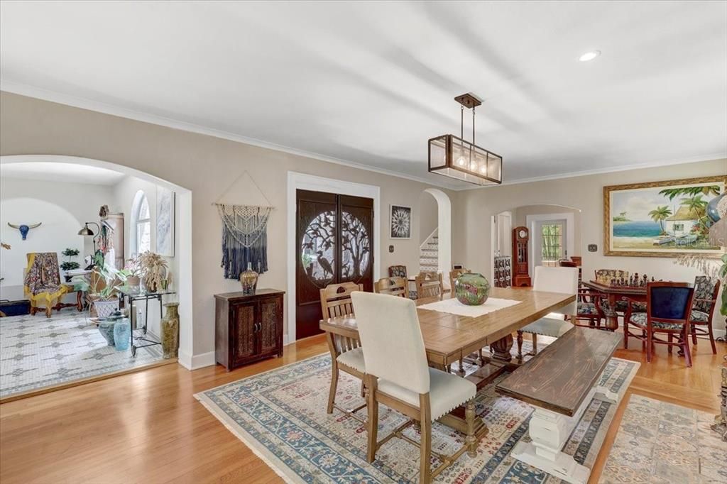 For Sale: $2,250,000 (5 beds, 5 baths, 3599 Square Feet)