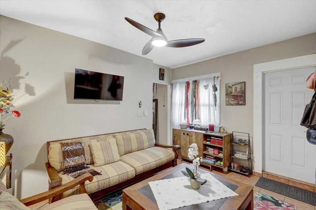 For Sale: $2,250,000 (5 beds, 5 baths, 3599 Square Feet)