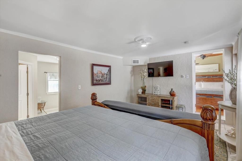 For Sale: $2,250,000 (5 beds, 5 baths, 3599 Square Feet)