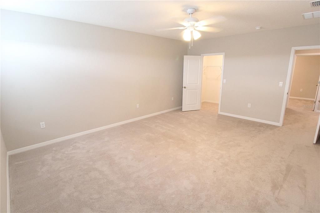 For Rent: $2,995 (4 beds, 3 baths, 2738 Square Feet)