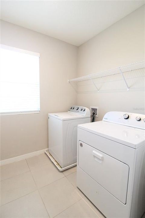 For Rent: $2,995 (4 beds, 3 baths, 2738 Square Feet)