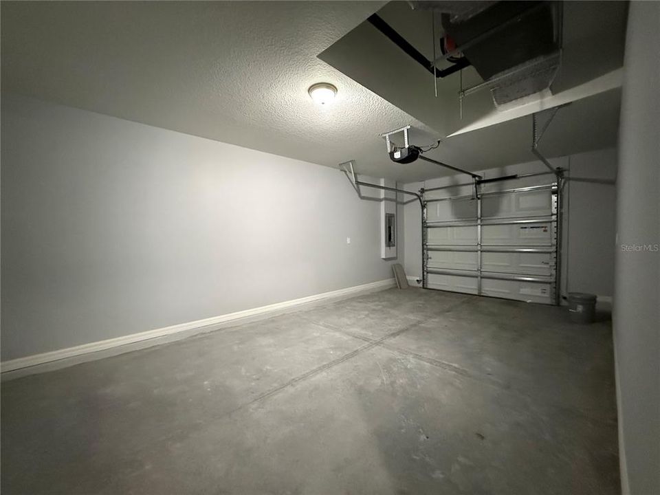 Active With Contract: $209,900 (3 beds, 2 baths, 1232 Square Feet)