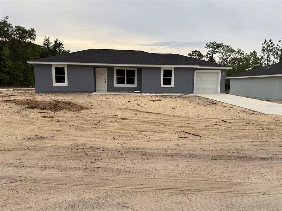 Active With Contract: $209,900 (3 beds, 2 baths, 1232 Square Feet)