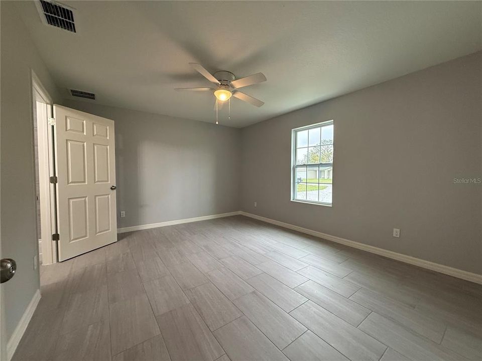 Active With Contract: $209,900 (3 beds, 2 baths, 1232 Square Feet)
