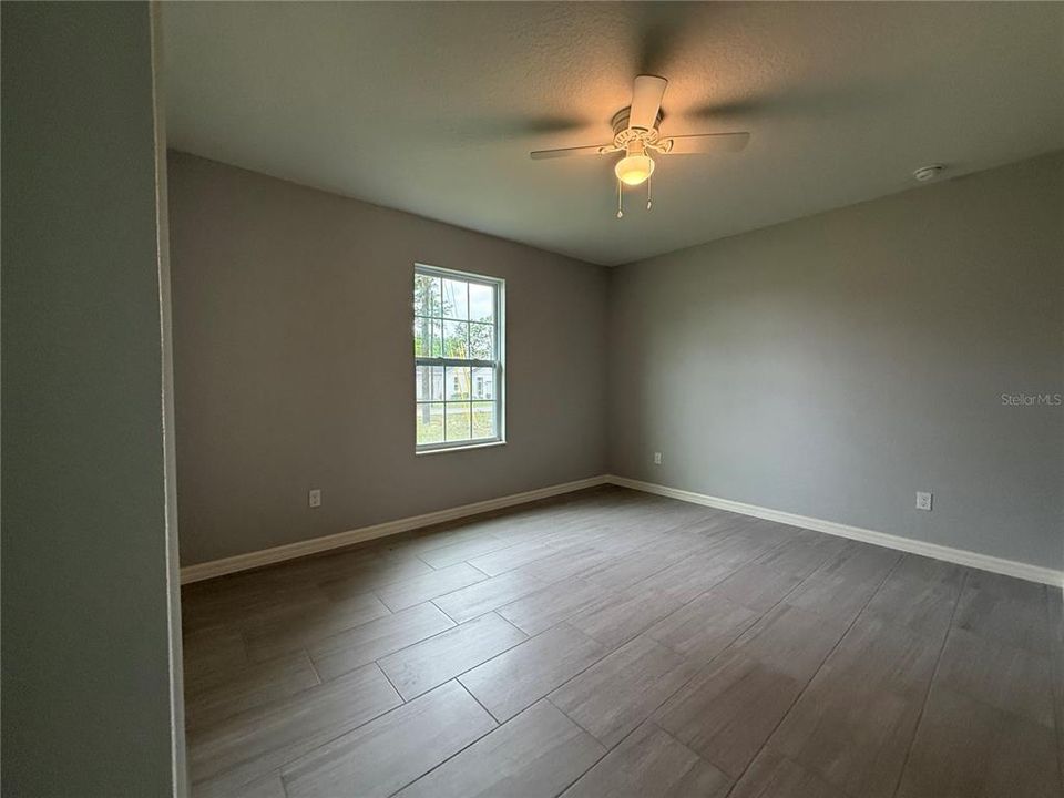 Active With Contract: $209,900 (3 beds, 2 baths, 1232 Square Feet)