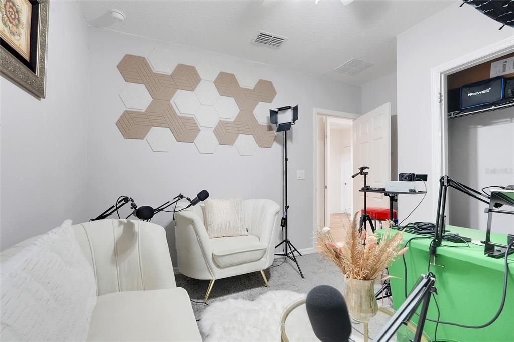 На продажу: $425,000 (5 спален, 3 ванн, 2607 Квадратных фут)