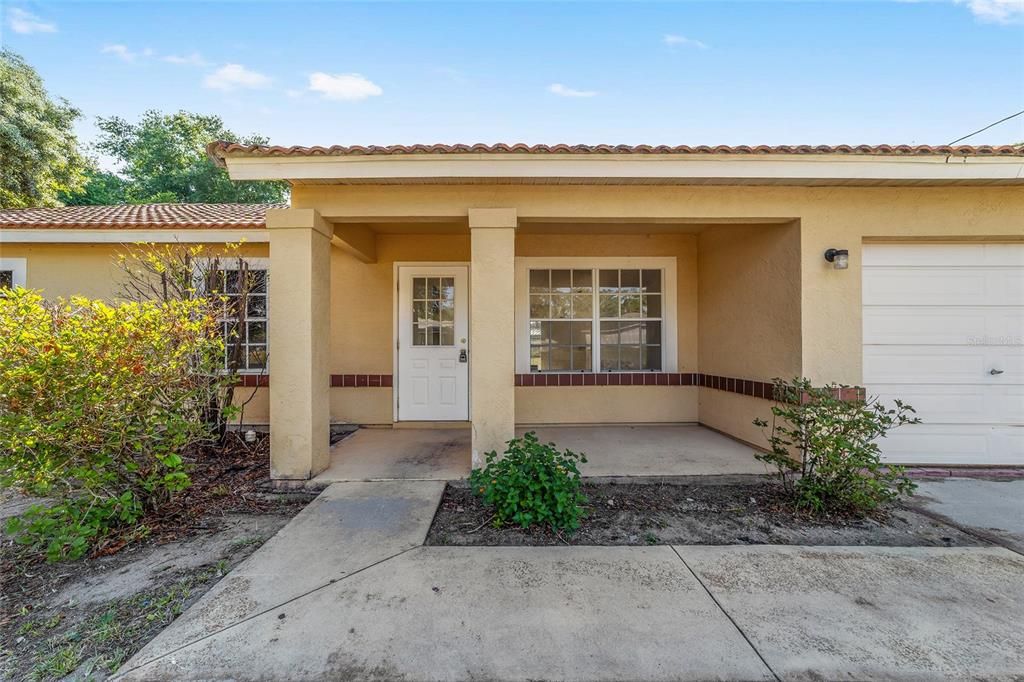 For Rent: $1,650 (3 beds, 2 baths, 1128 Square Feet)