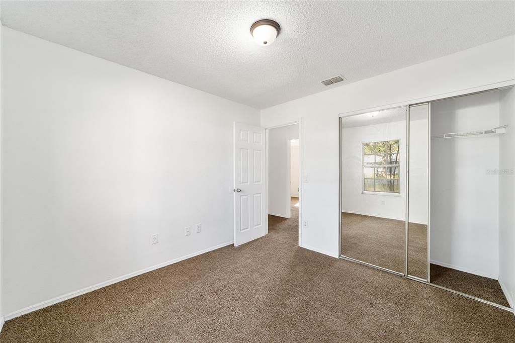 For Rent: $1,650 (3 beds, 2 baths, 1128 Square Feet)