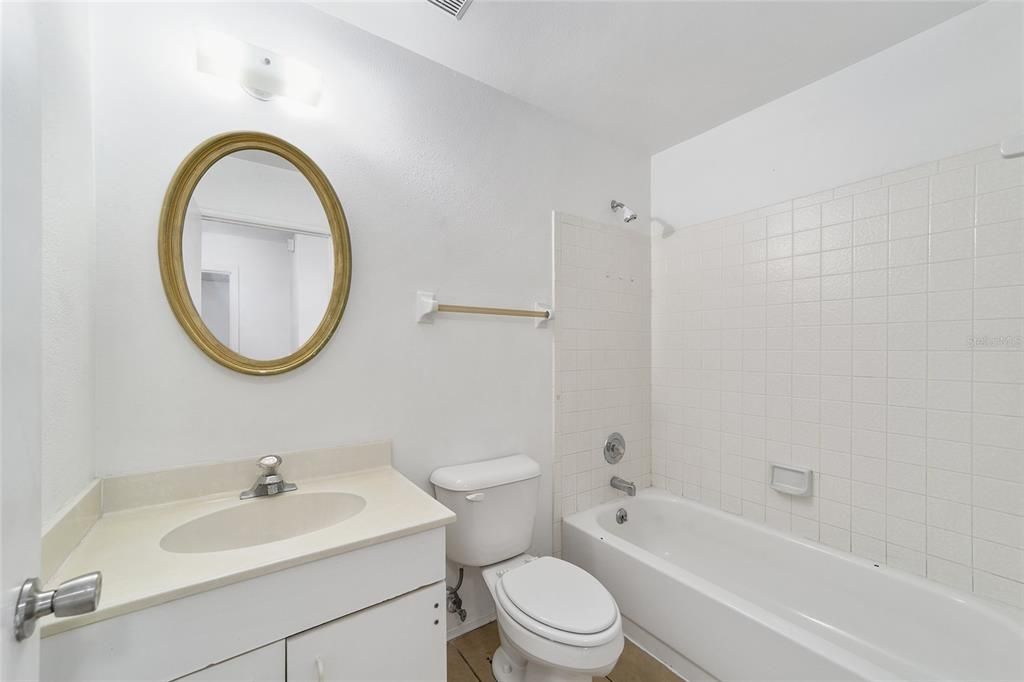 For Rent: $1,650 (3 beds, 2 baths, 1128 Square Feet)
