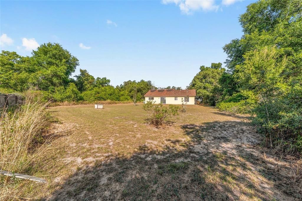 For Rent: $1,650 (3 beds, 2 baths, 1128 Square Feet)