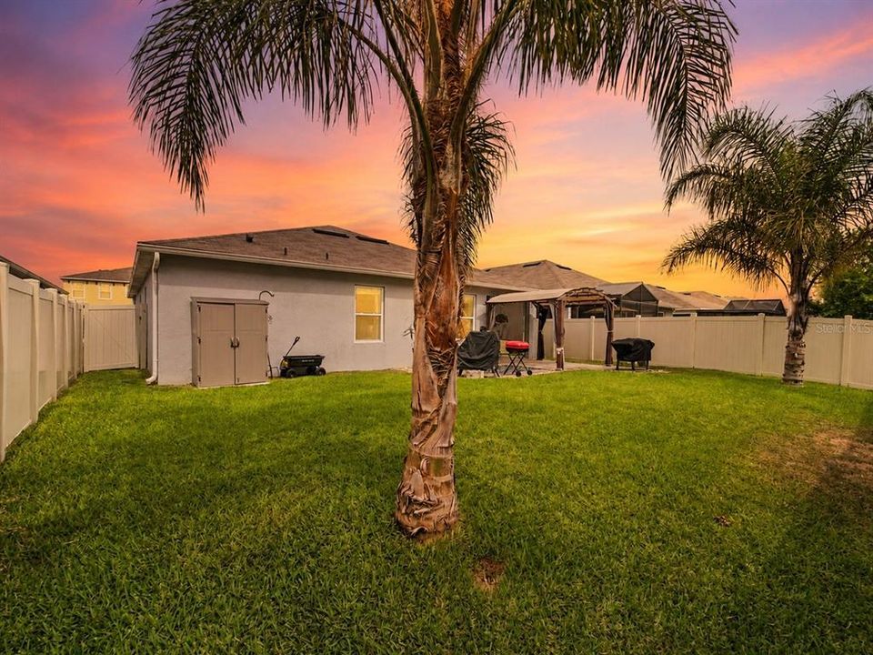 For Sale: $325,000 (3 beds, 2 baths, 1719 Square Feet)