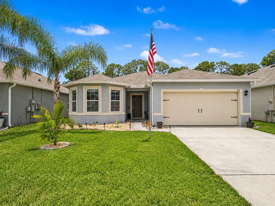 For Sale: $325,000 (3 beds, 2 baths, 1719 Square Feet)