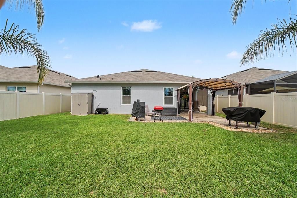 For Sale: $325,000 (3 beds, 2 baths, 1719 Square Feet)